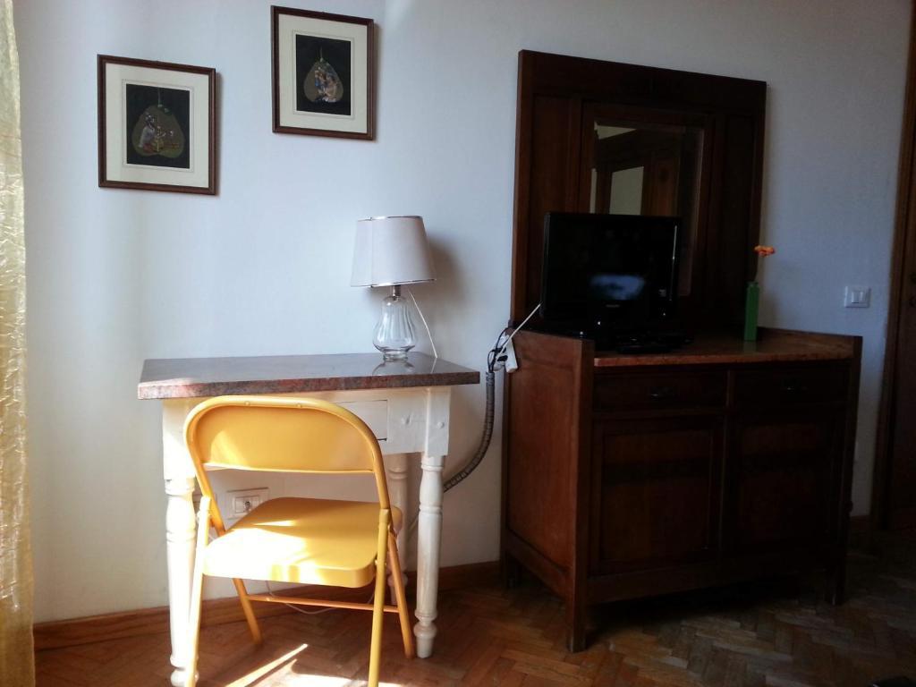 A Due Passi Dal Centro Bed And Breakfast Pisa Room photo